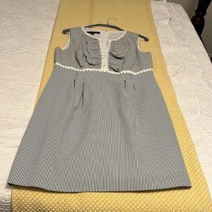 LIKE NEW - Womens Nine West seersucker dress